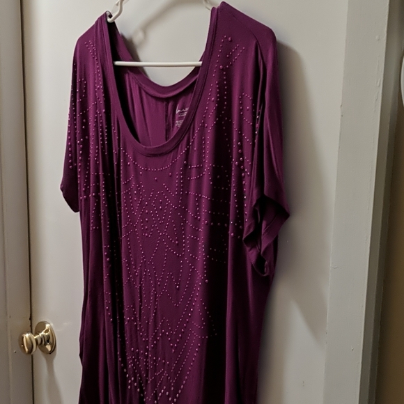 Top - Picture 2 of 3